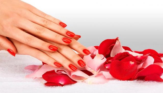 ماسک سفید کننده و نرم کننده دست